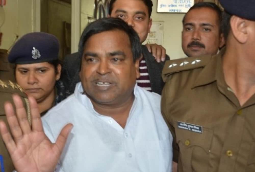 mining scam Enforcement Directorate issued notice to interrogate sons of Gayatri Prasad Prajapati