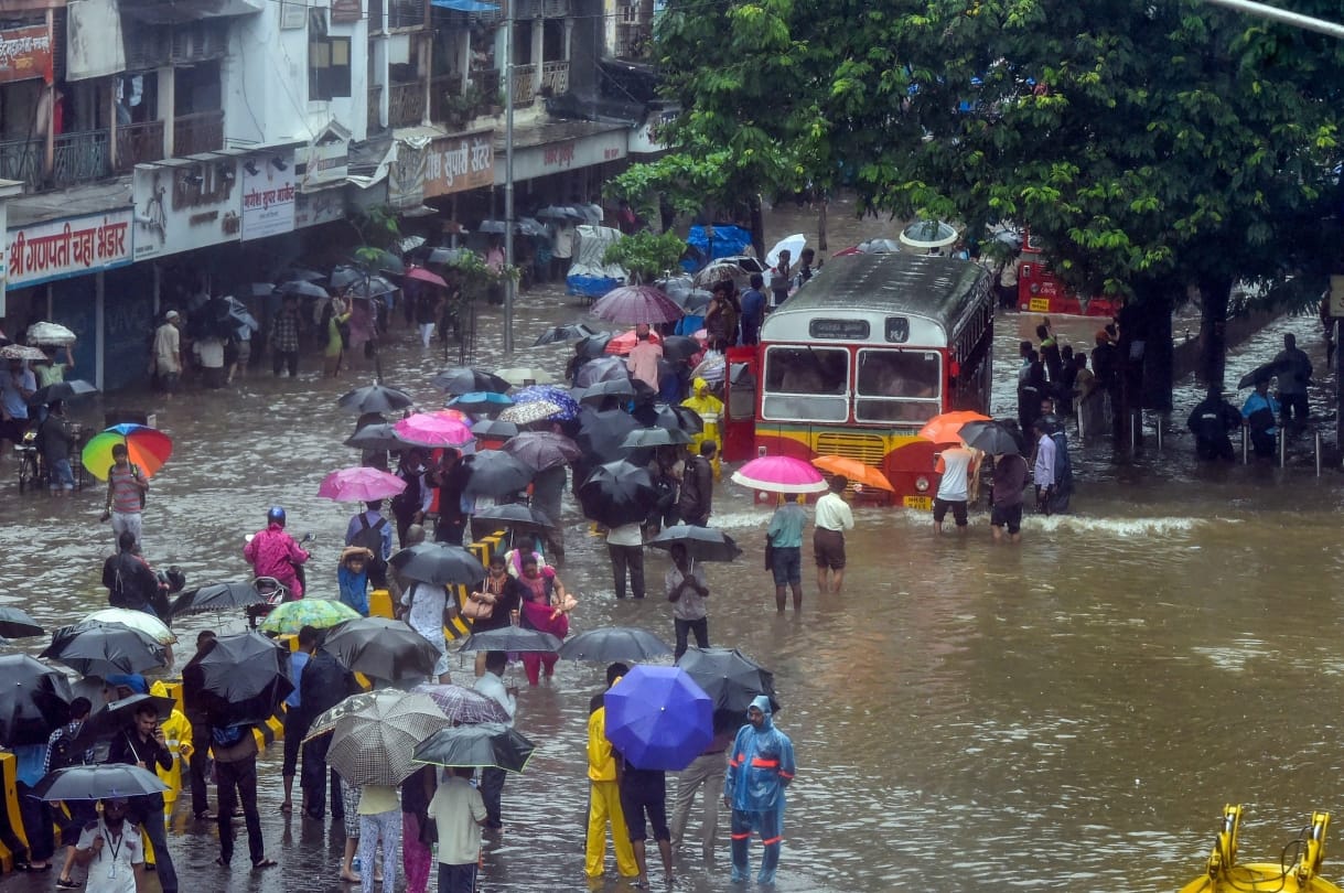 Mumbai Rain: know the situation of city due to heavy rains