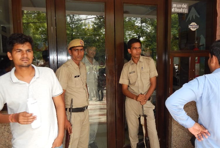  income tax raid in Yogendra Yadav's sister and brother-in-law's hospital 