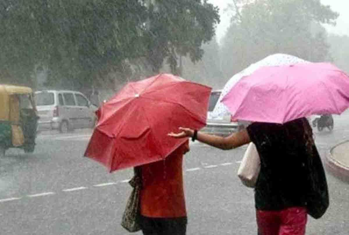 Heavy Rain in many cities of uttar pradesh