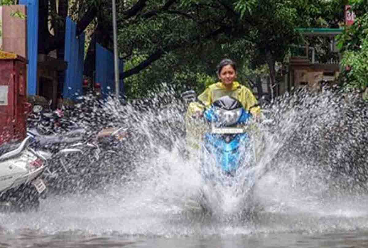 Heavy Rain in many cities of uttar pradesh