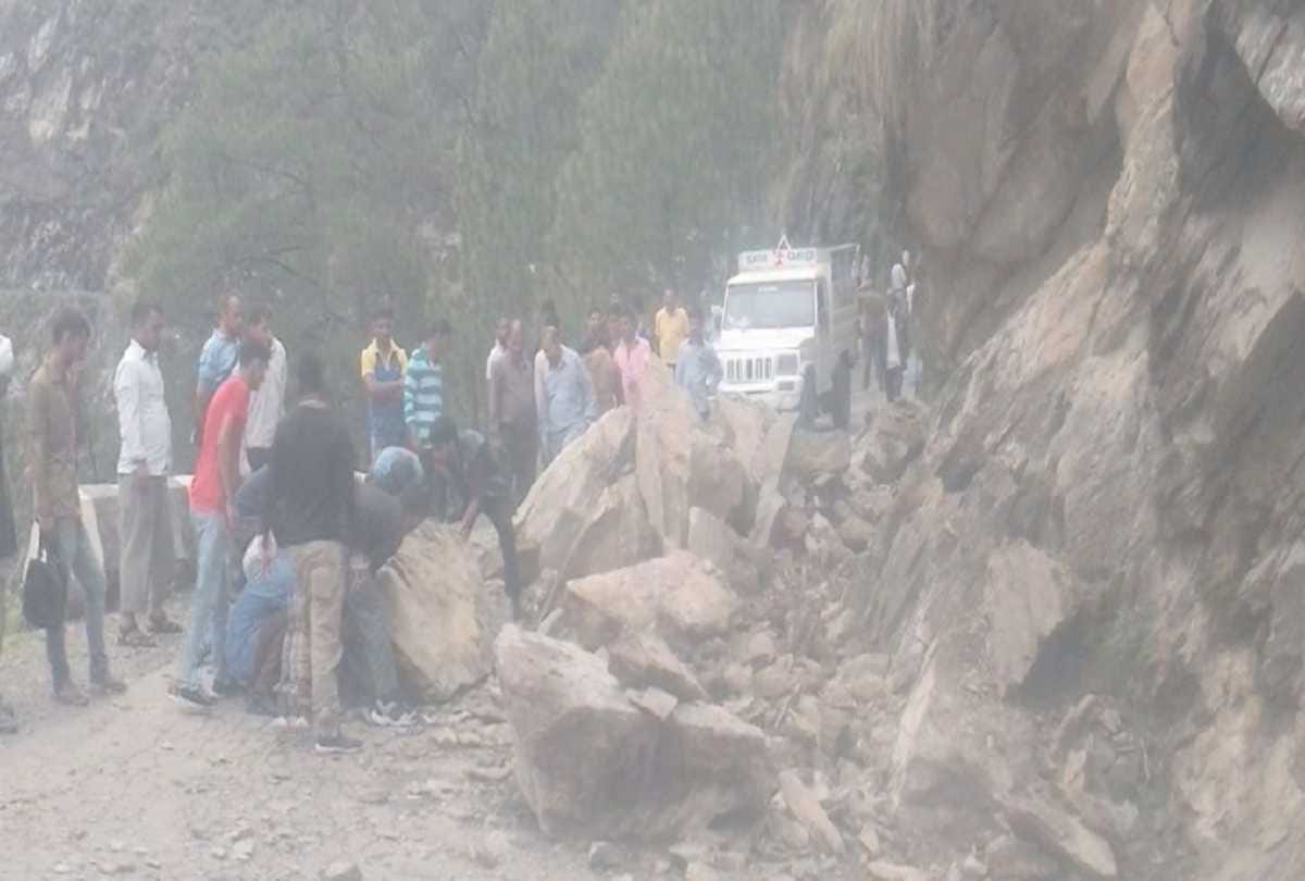 heavy rainfall recorded in himachal and many road closed