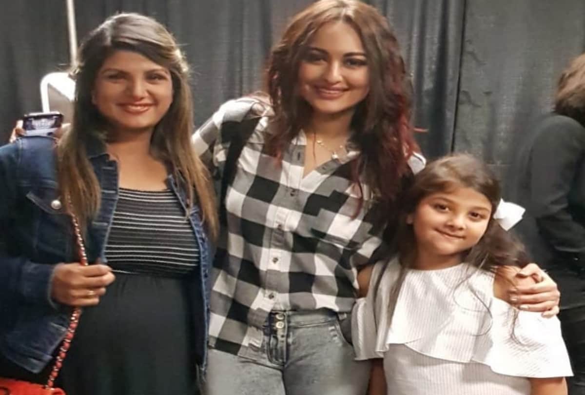 Bollywood Actress Rambha Meets Salman Khan At Canada During Dabangg Tour Reloaded 