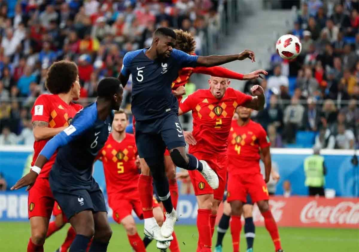 samuel umtiti hits a goal against belgium in fifa world cup 2018