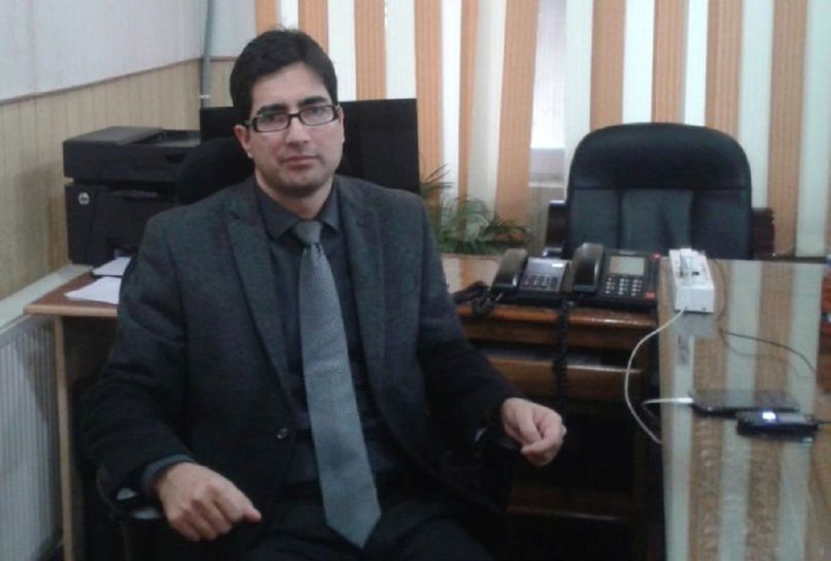 jammu kashmir Former IAS Officer Shah Faesal hint to return administrative service