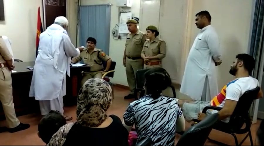 UP: blame of beating on UP police, complained to SSP