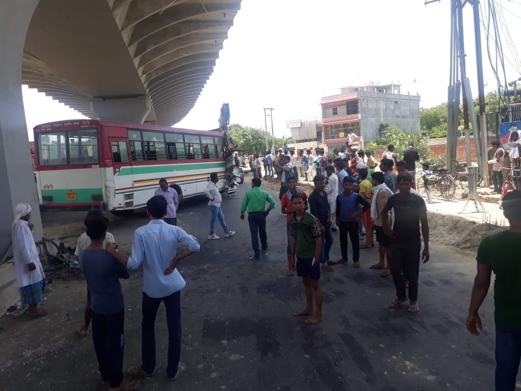 Roadways bus hit flyover piller in varanasi many injured