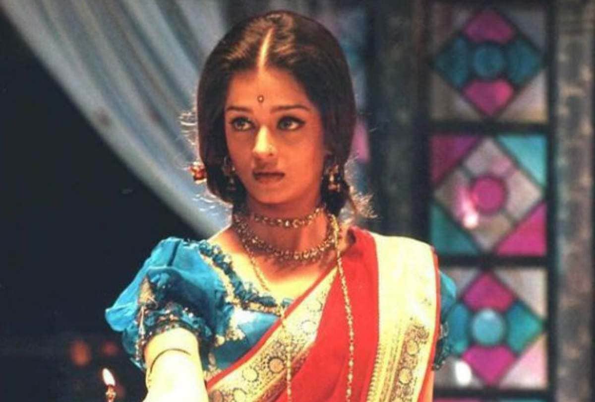 Throwback Aishwarya Rai continued to dance for devdas Song Dola Re Dola despite bleeding ears