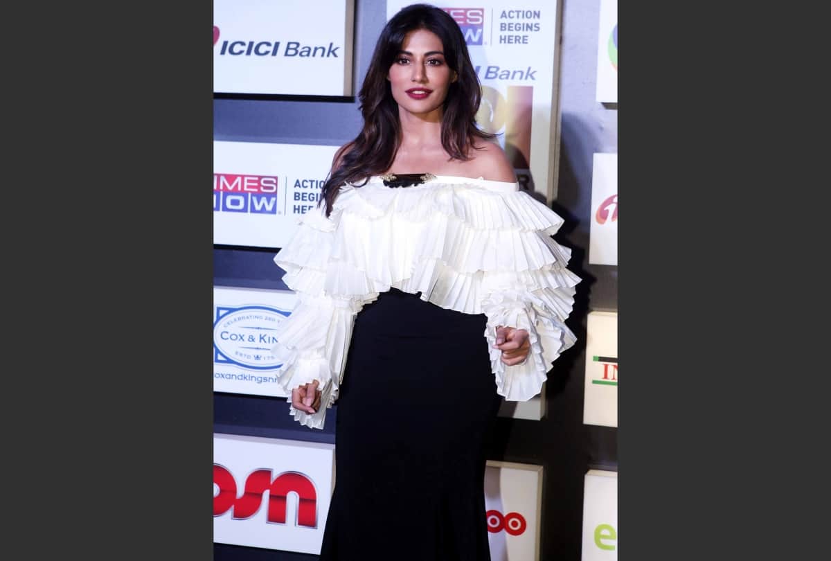 NRI Of The Year Awards chitrangada singh looks stunning in this outfit