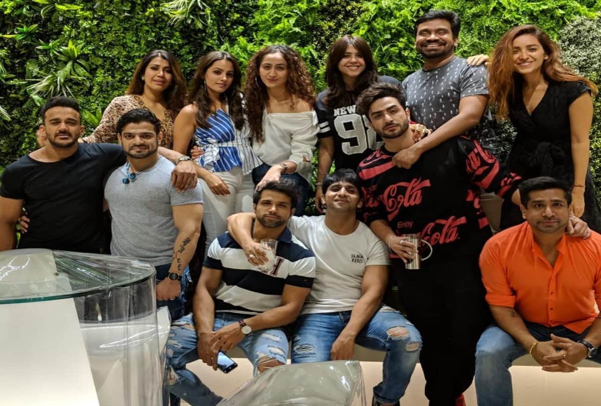 Karan Patel And Ankita Bhargava Seen First Time After Miscarriage At Ekta Kapoor House