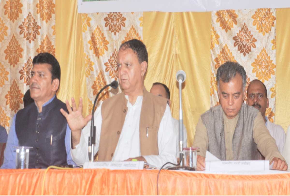 minister mahender singh thakur gave warning to officers of agriculture department