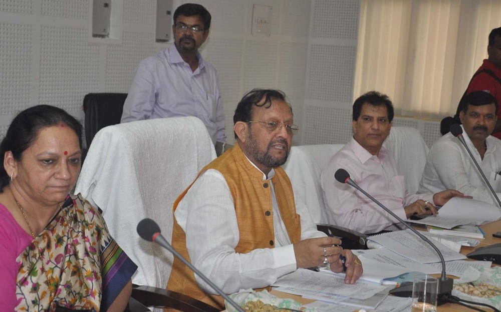 minister taken meeting with officers