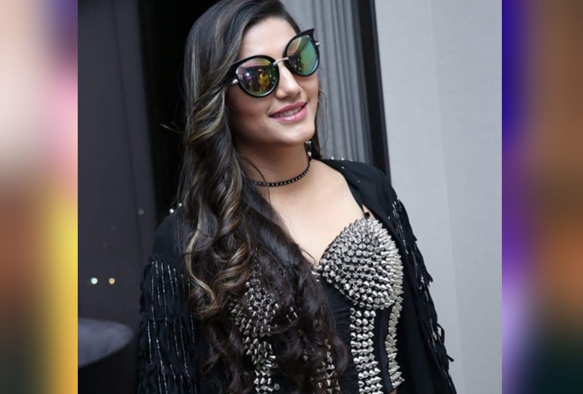 Rare unseen hot photographs of Sapna Chaudhary