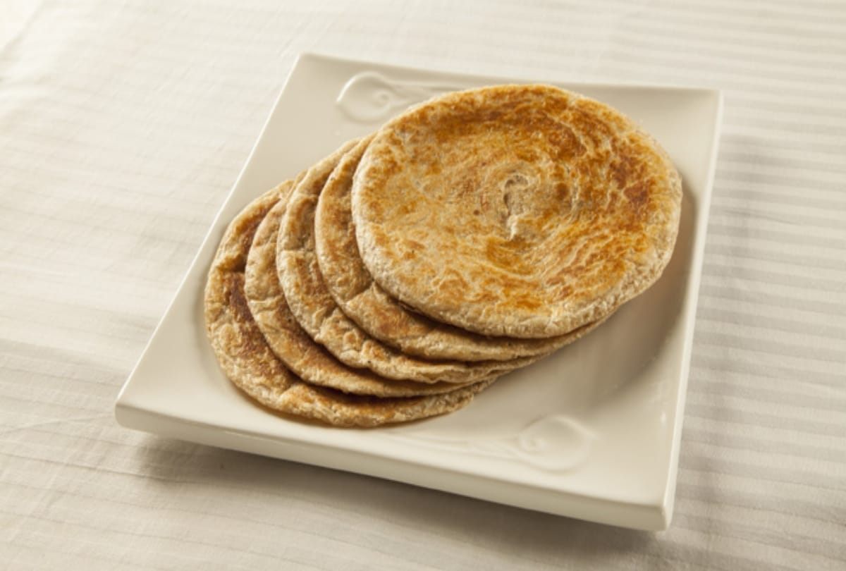 brunch recipe make besan ka paratha