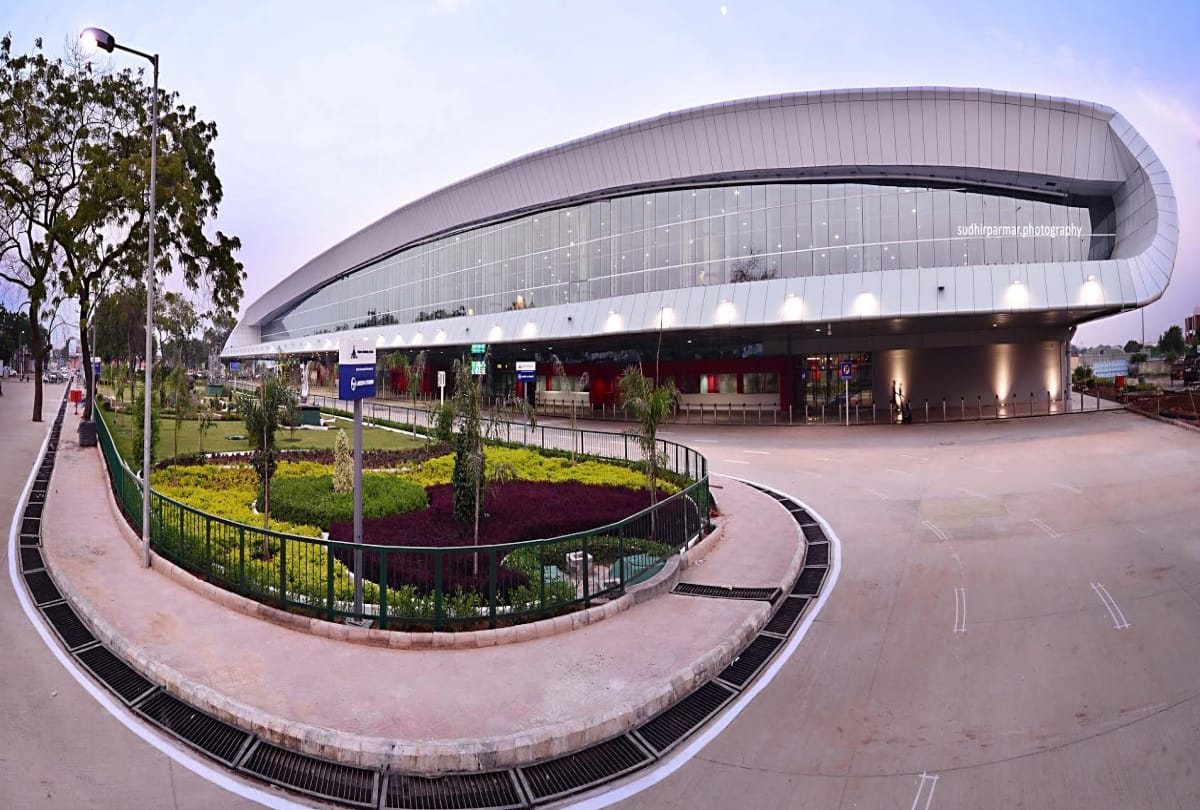 Now vadodara airport available to use on rent  