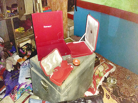 Theft of lakhs from the house of the former block chief's nephew