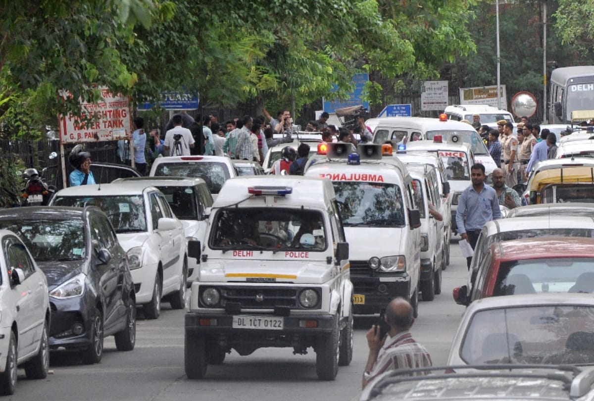 burari 11 deaths : forensic experts not agree with police theory says a whole family cant do this