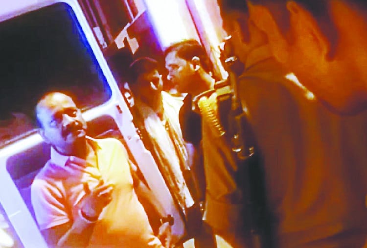 Munna Bajrangi was happy during Jail entry, see seven photos