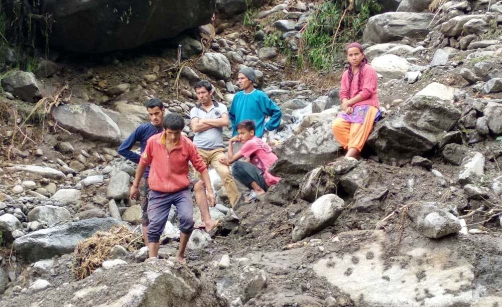 kailash mansarovar yatra 2018 due to rain devotee stuck in gunji from 7 days