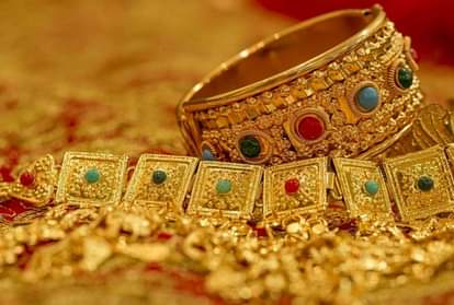 Get Gold And Silver Ornaments In Madhya Pradesh Temple Diwali Dhanteras -  Amar Ujala Hindi News Live - इस मंदिर में प्रसाद के तौर पर मिलता है सोना- चांदी, धनतेरस और दिवाली पर