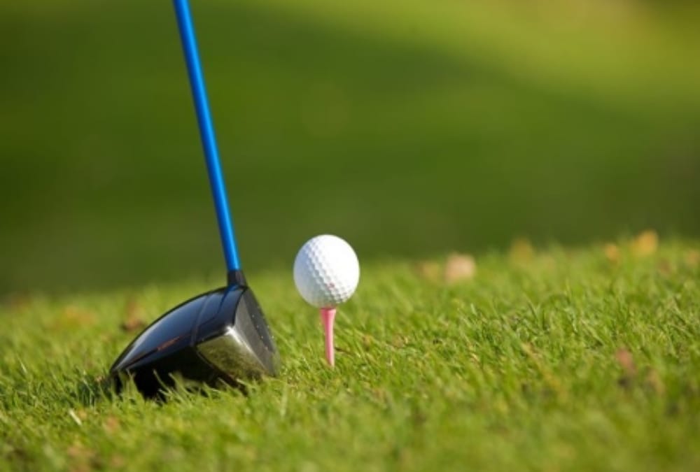  judicial officer not allowed to enter  in golf club for not being in dress code.