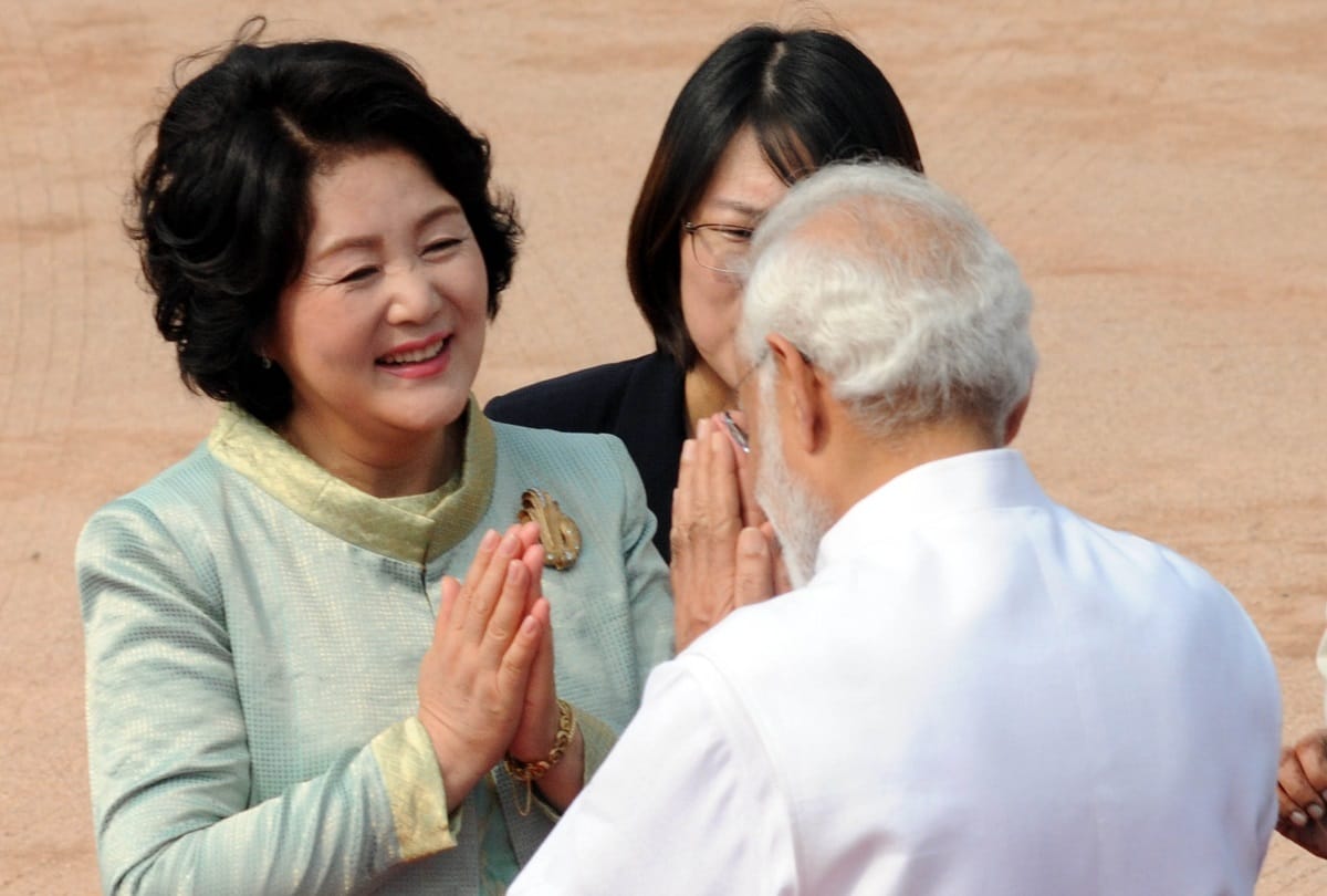 PM MODI Welcome to Korean president Moon Jae-in and First lady at rashtrapati bhavan