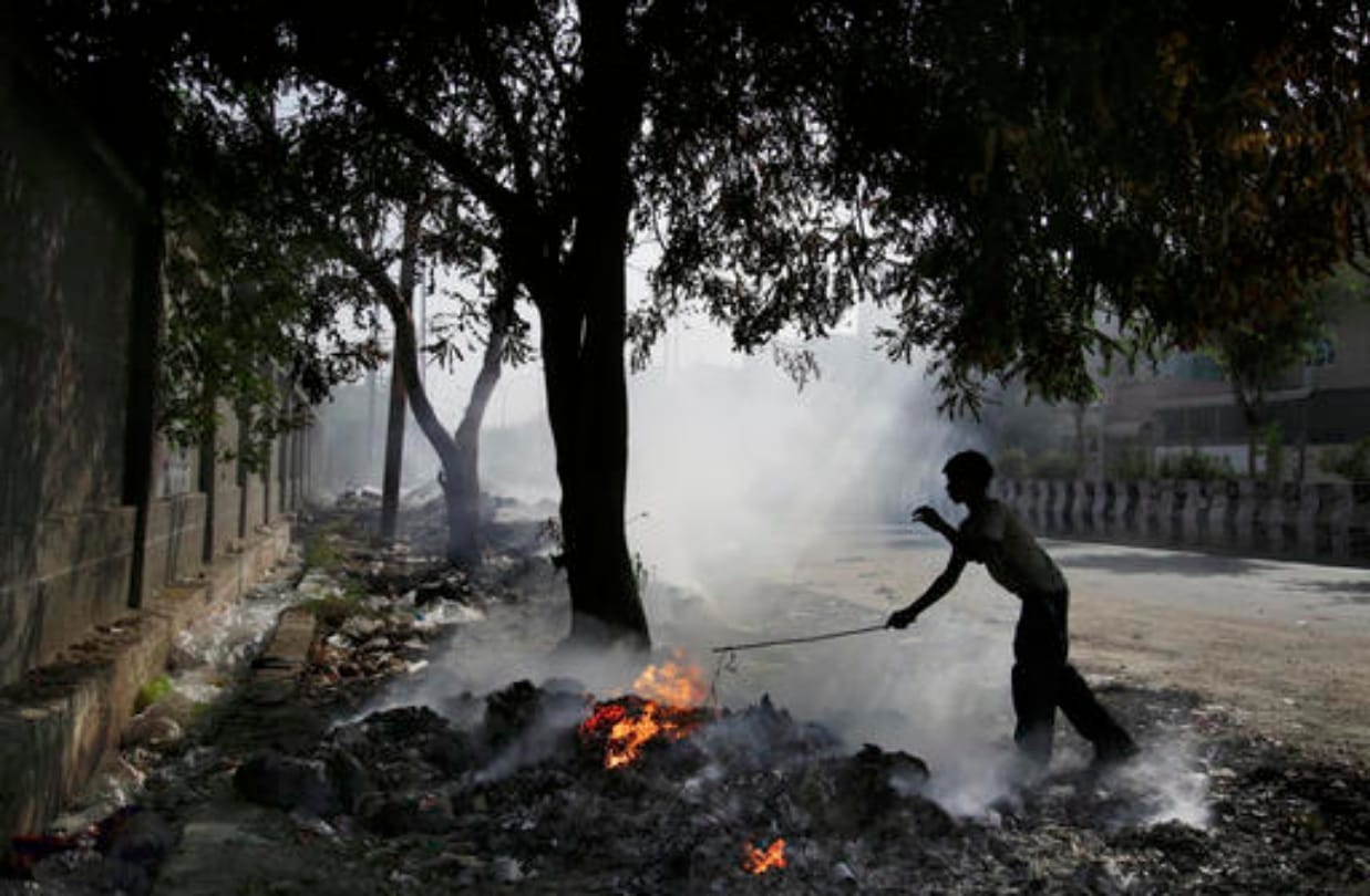   according to study 15,000 people died premature in delhi due to pollution