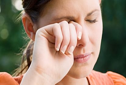 Smartphone Vision Syndrome details in Hindi know bad Habit that Increasing riisk of Blindness Among youth