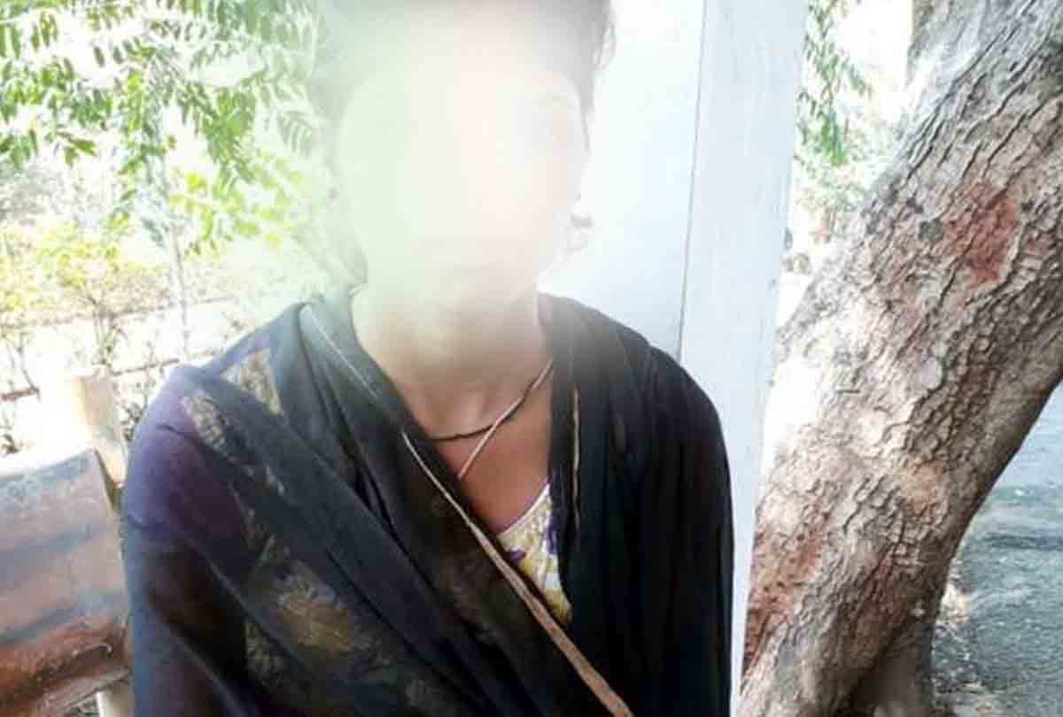 Shameful act of up police in auraiya district