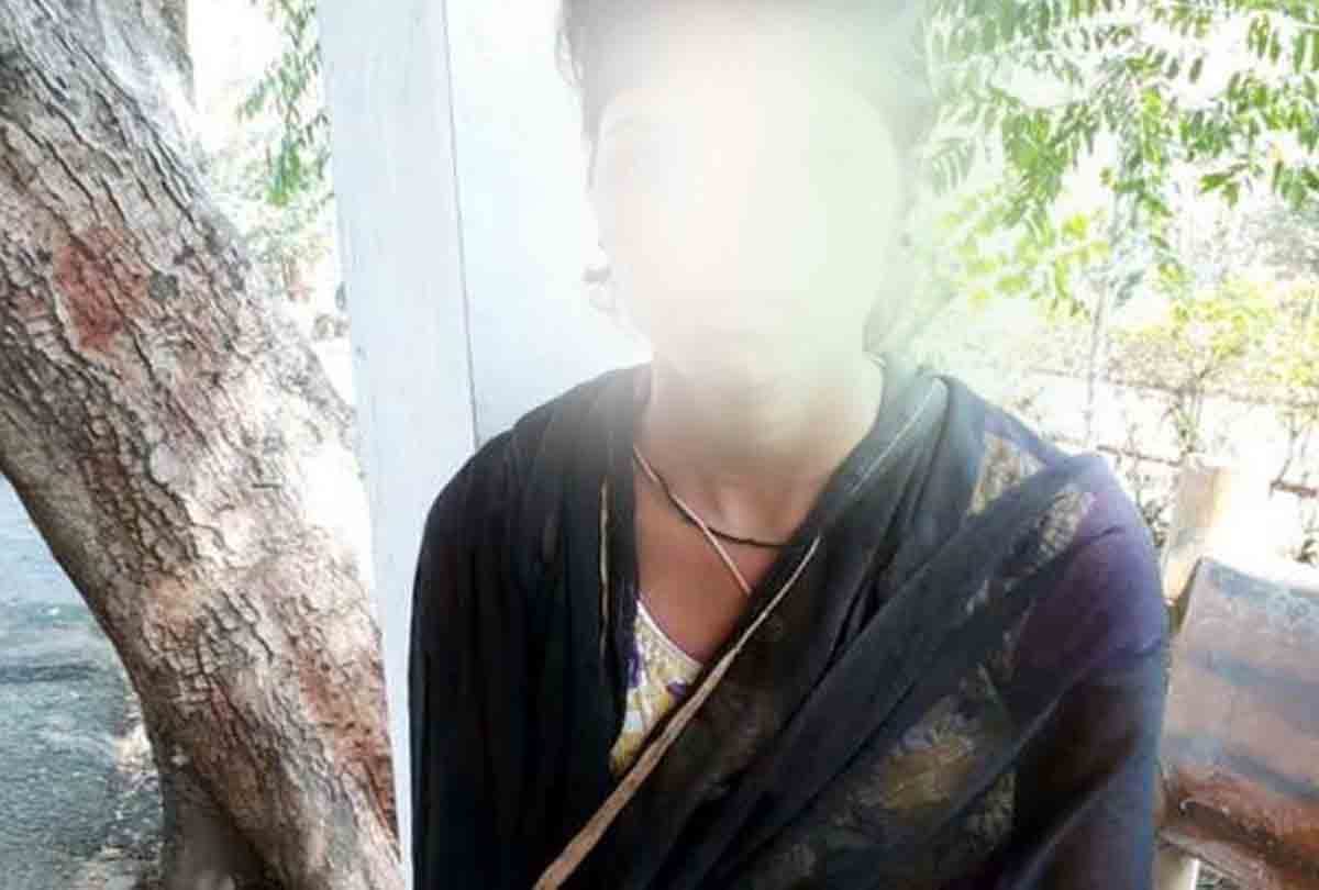 Shameful act of up police in auraiya district