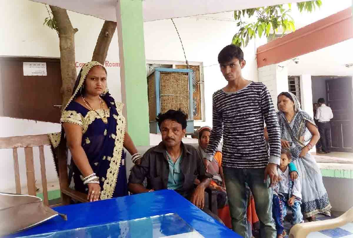 two brothers beat father in auraiya