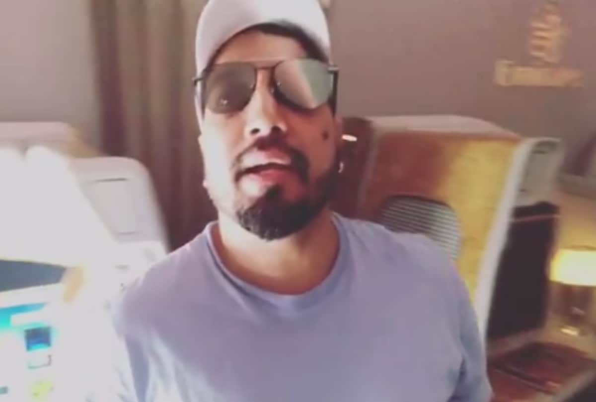 mika singh trolled on social media when booked business class