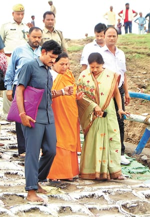 Uma Bharti's elder brother's body is immersed in confluence