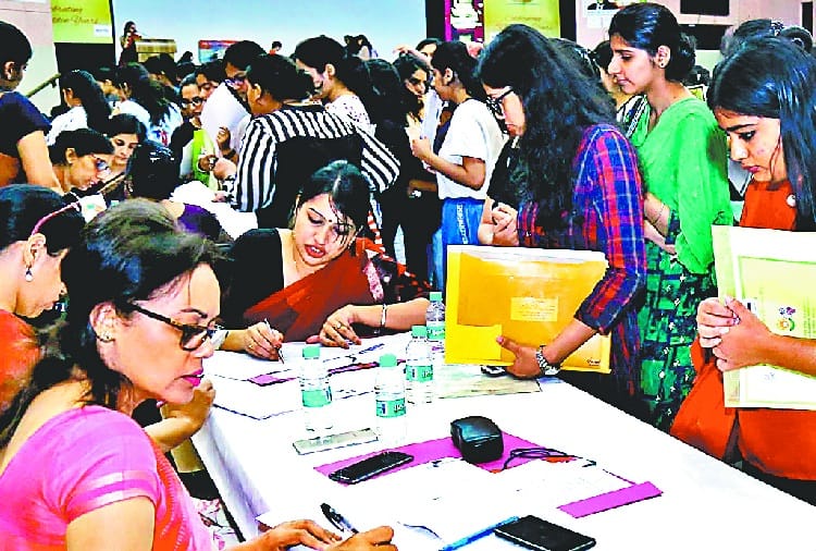 Students arriving for BA admission in various colleges