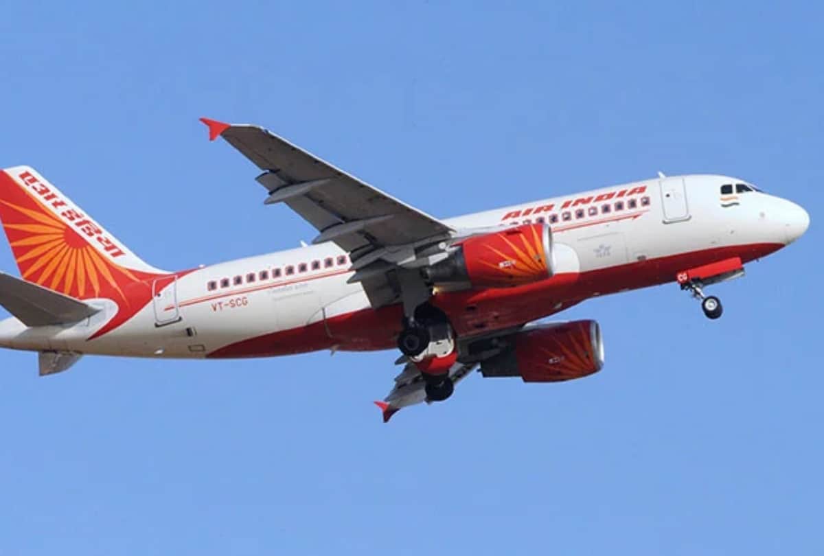 32 flights delayed due to rain