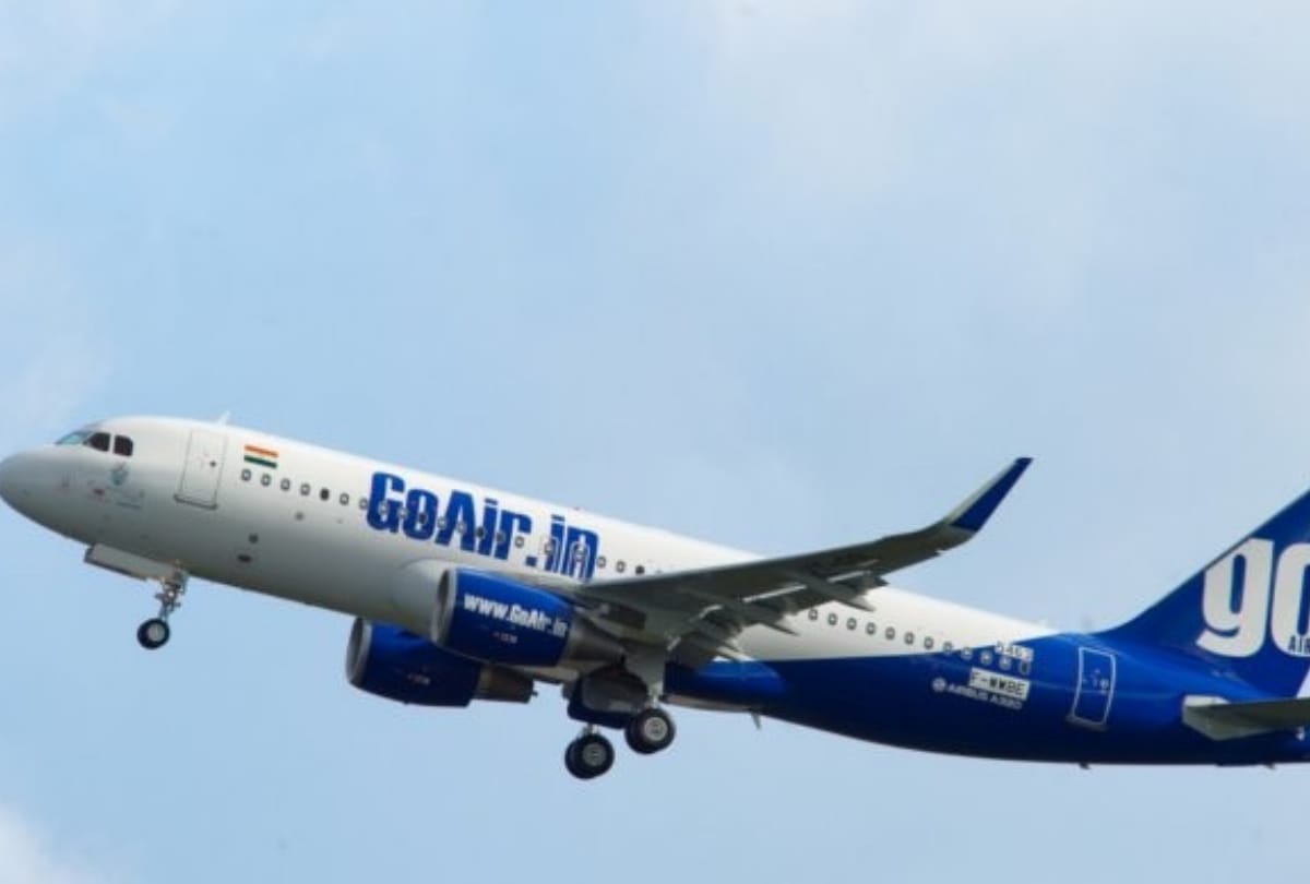 32 flights delayed due to rain
