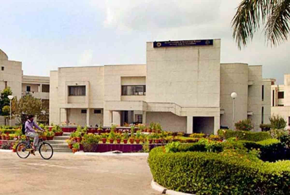 IIT students created mobile app