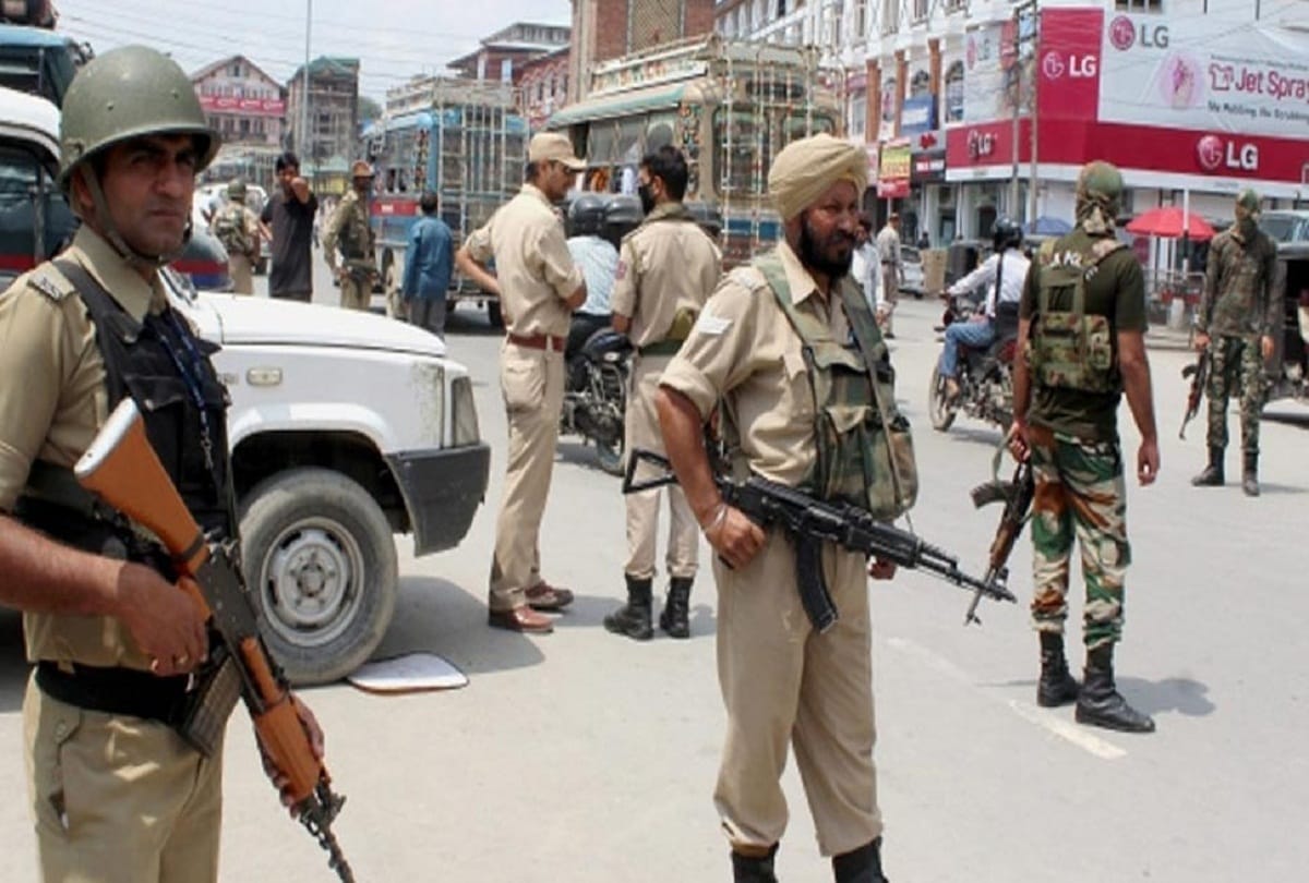 Budgam Police busts gang of thieves; Seven arrested, goods worth five lakhs recovered