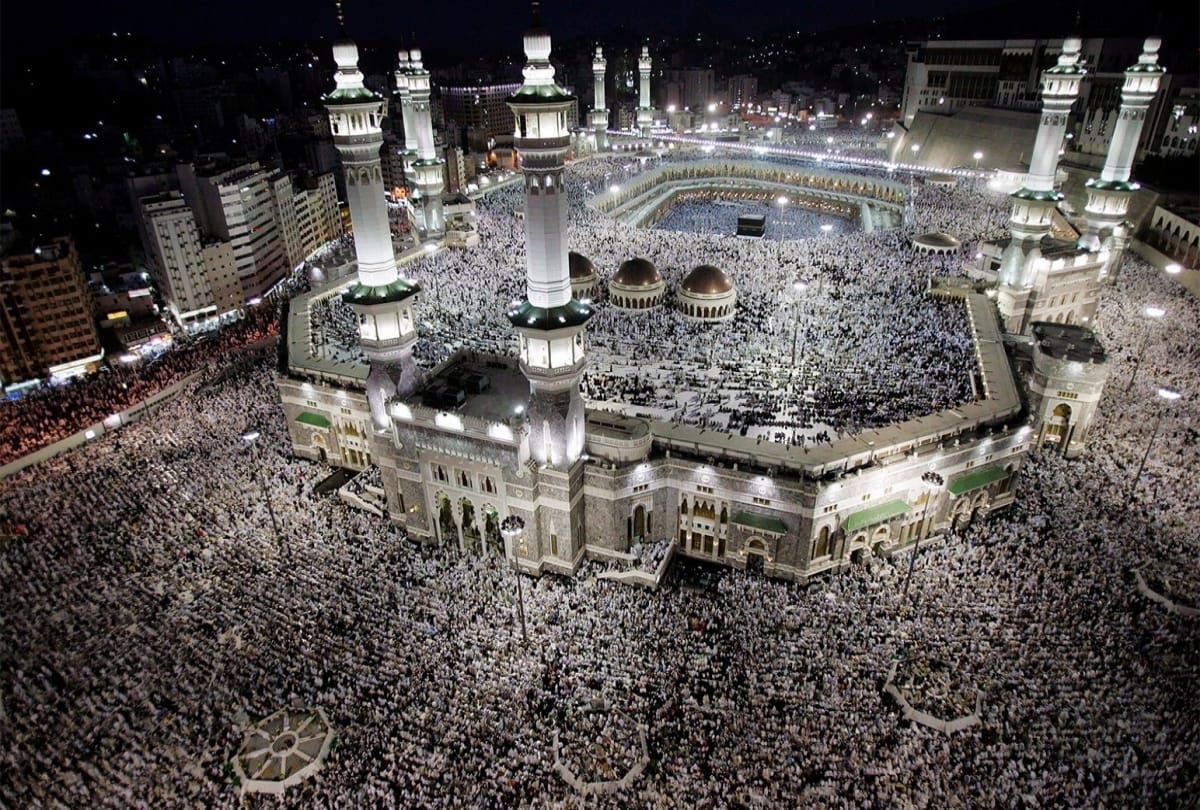 Know about this Muslim man who went on Haj through Walking