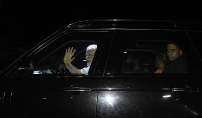 PM narendra modi saw beauty of kashi in night