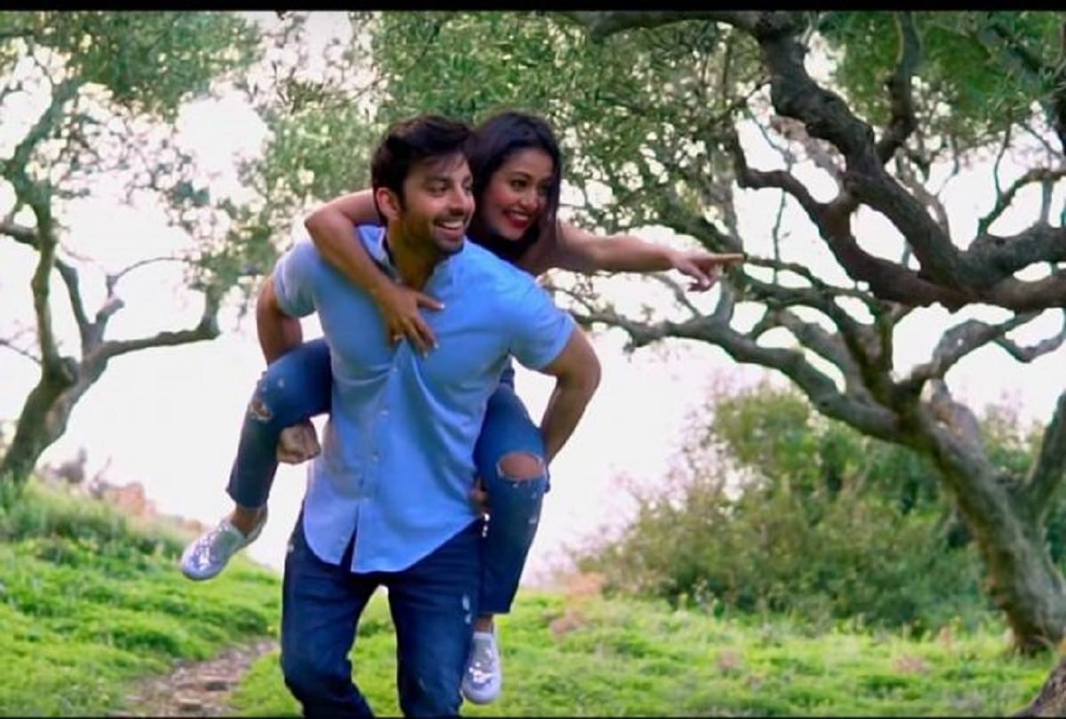 Actor Himansh Kohli took to dismiss a fake post that shows him apologising to Neha Kakkar doing the rounds
