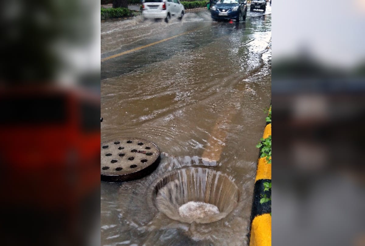 photos of rain in delhi ncr road clogged, water logging in delhi secretariat 3 day heavy rain alert