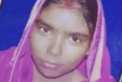 couple found dead in bedroom in lucknow