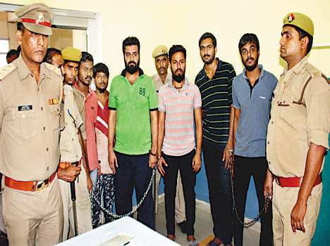 Gun robbers got nothing special from the police