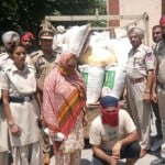पुलिस की गिरफ्त में तस्कर