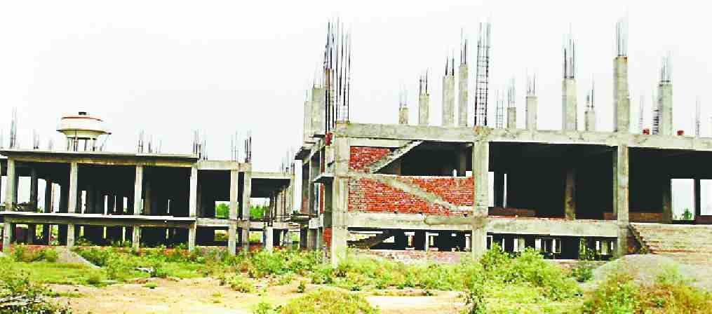 Construction of buildings incomplete