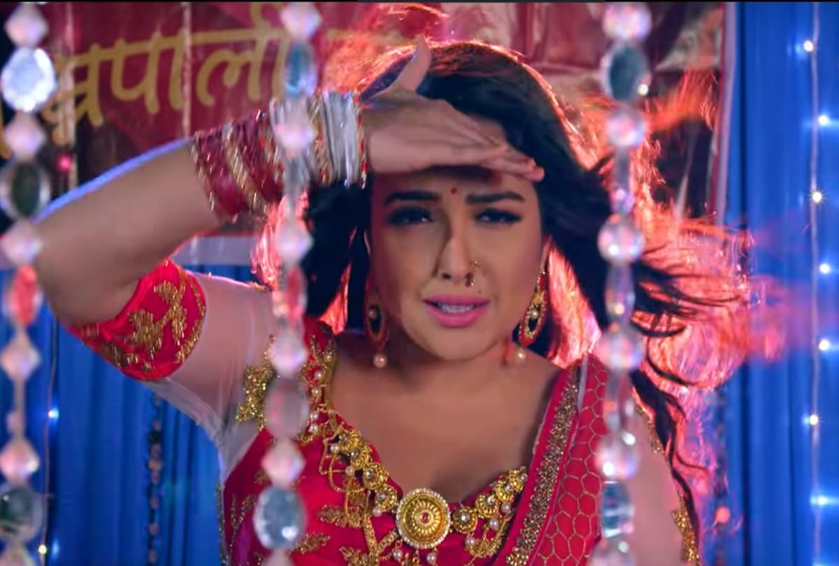 Amrapali dubey new video goes viral on internet