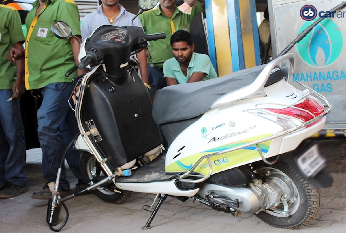 first CNG scooter in Kanpur