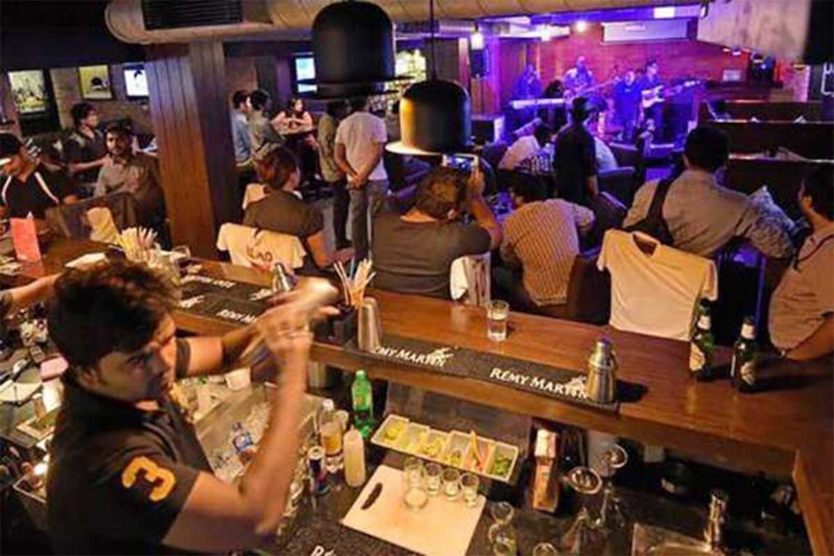 indian football fans will root for pubs, restaurants for fifa world cup 2018 final