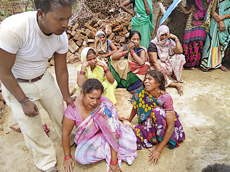 The closure collapse, the death of the laborer in the rubble